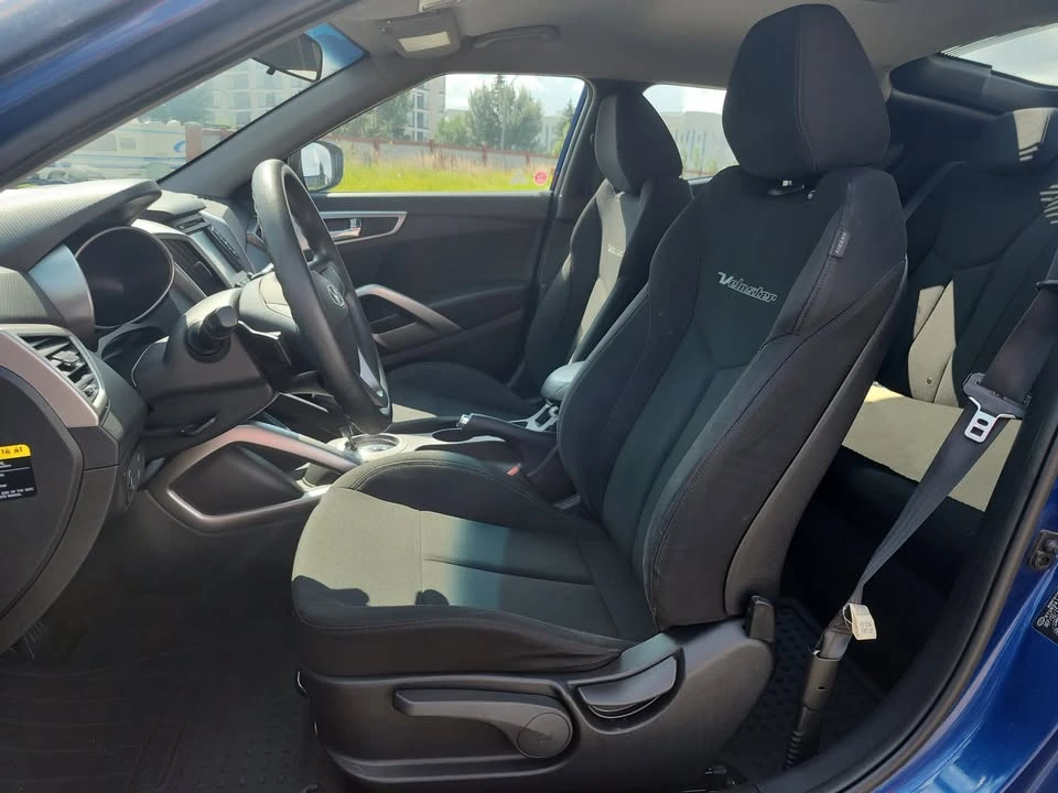 2016 Hyundai Veloster - Image 16 of 19