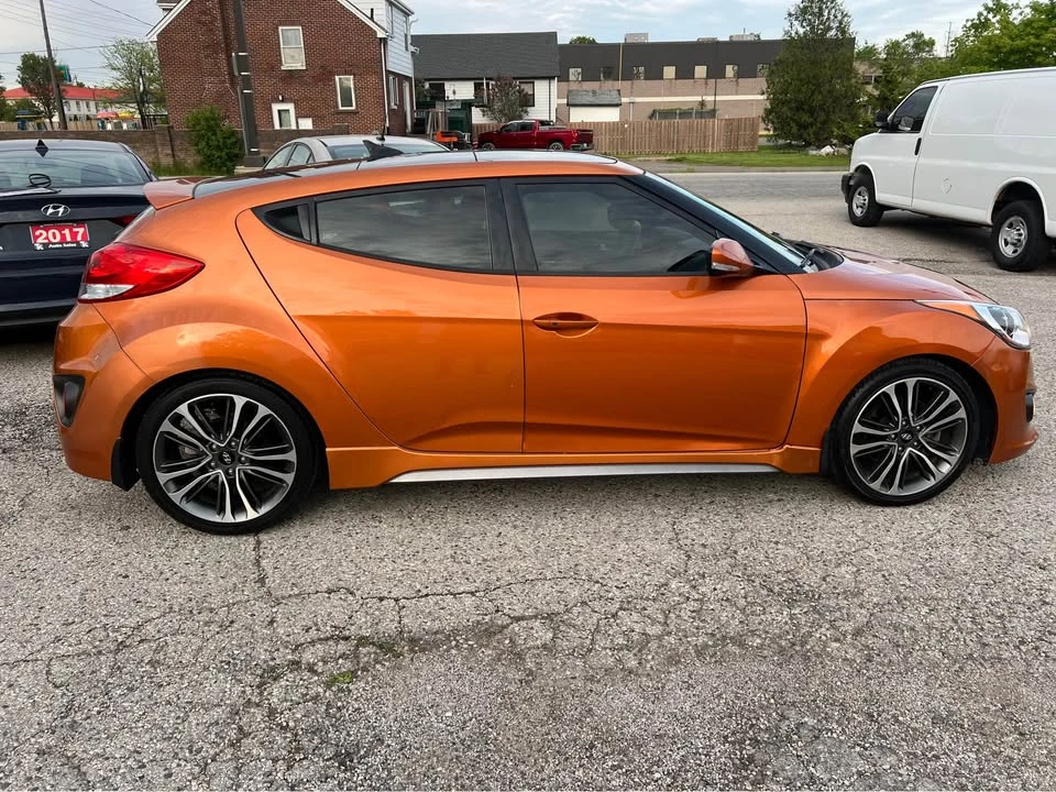 2016 Hyundai Veloster - Image 6 of 17