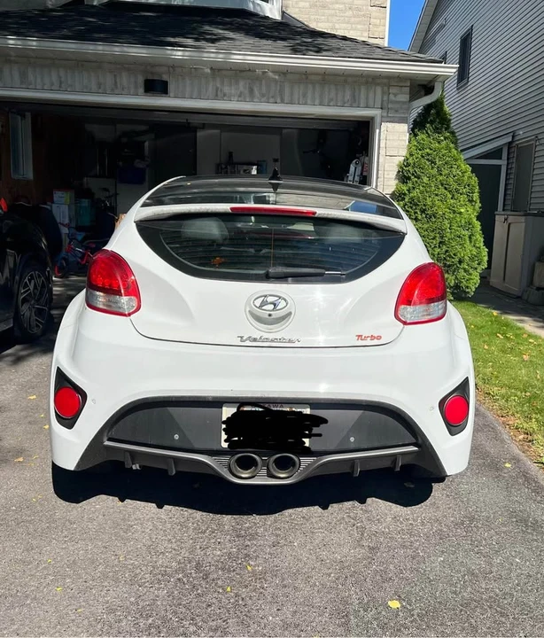 2016 Hyundai Veloster - Image 2 of 4