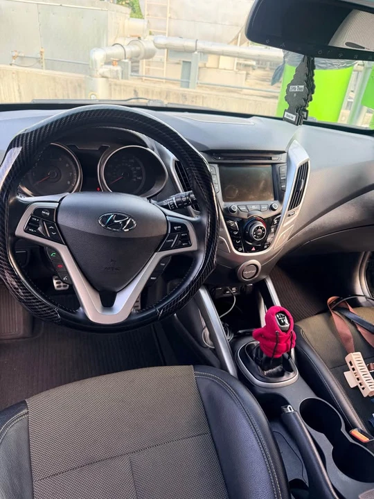 2016 Hyundai Veloster - Image 7 of 11