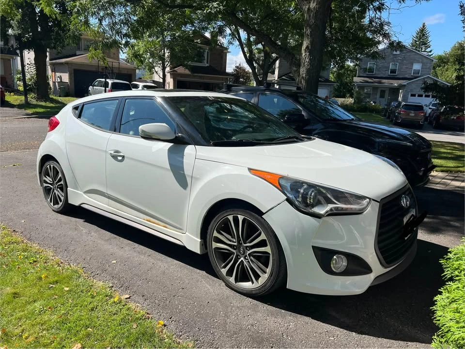 2016 Hyundai Veloster - Image 3 of 4