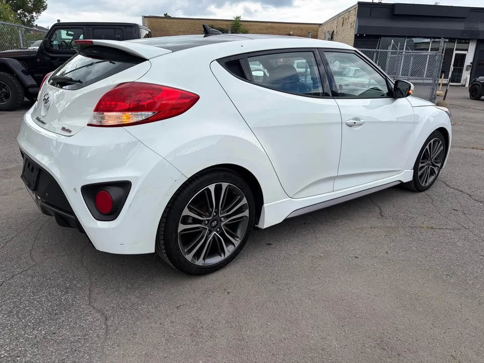 2016 Hyundai Veloster - Image 4 of 11
