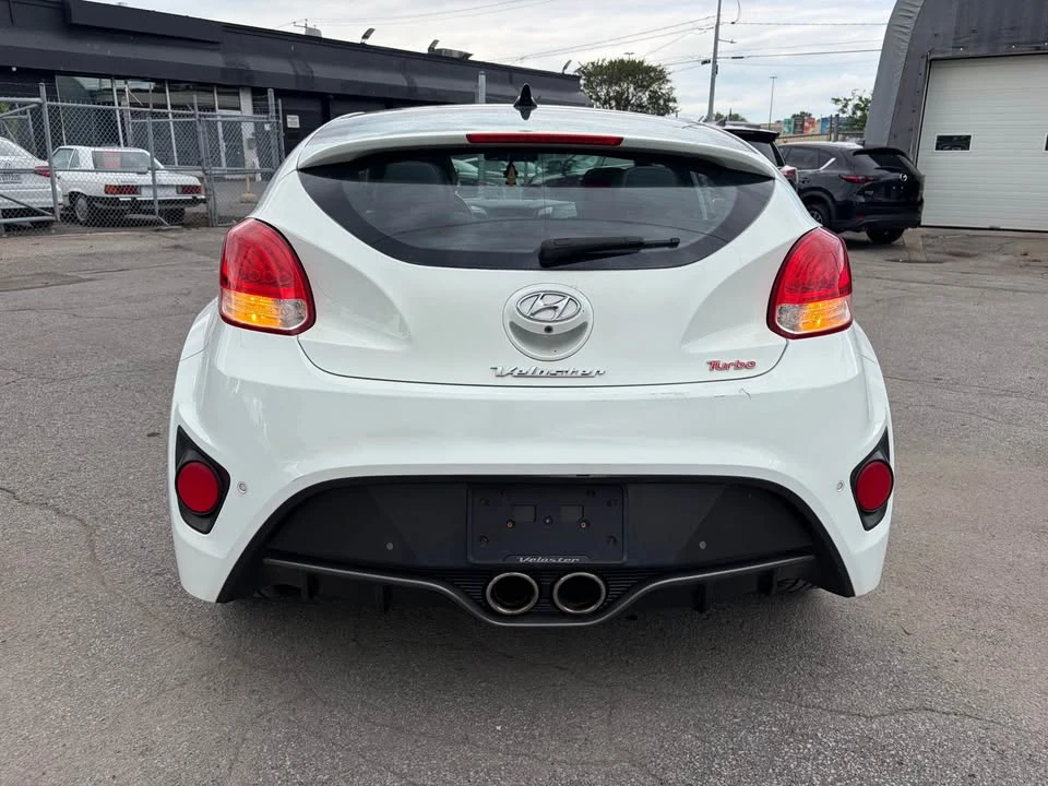 2016 Hyundai Veloster - Image 5 of 11