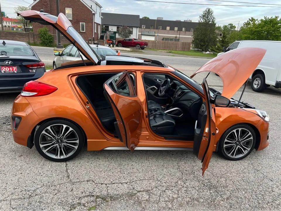 2016 Hyundai Veloster - Image 12 of 17