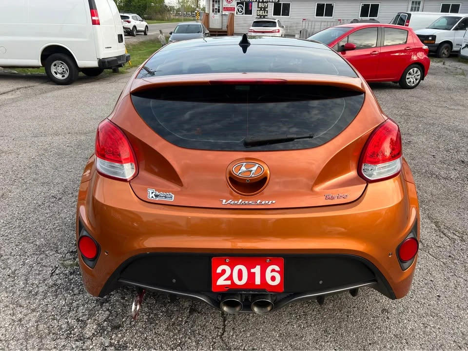 2016 Hyundai Veloster - Image 7 of 17