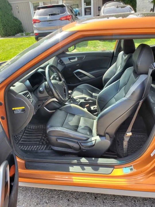 2016 Hyundai Veloster - Image 11 of 15