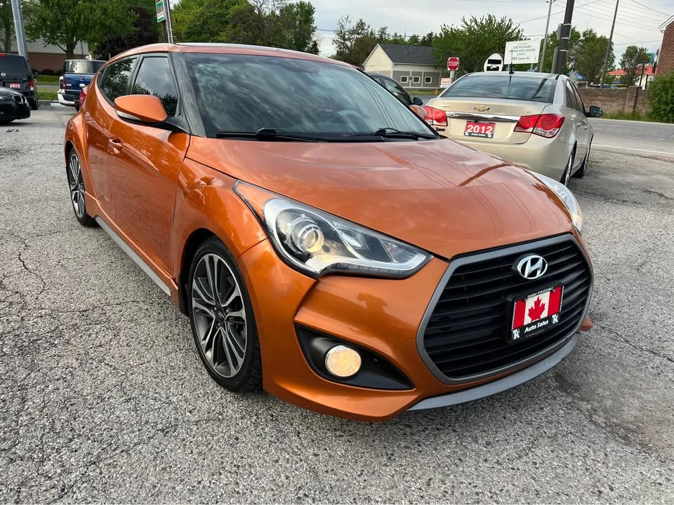 2016 Hyundai Veloster - Image 2 of 17