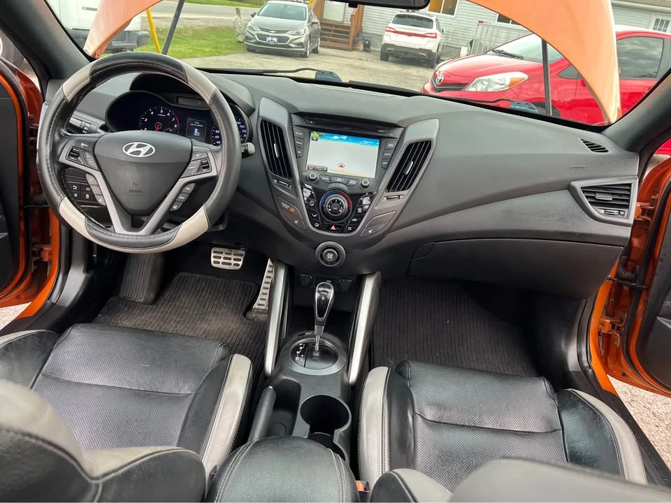 2016 Hyundai Veloster - Image 13 of 17