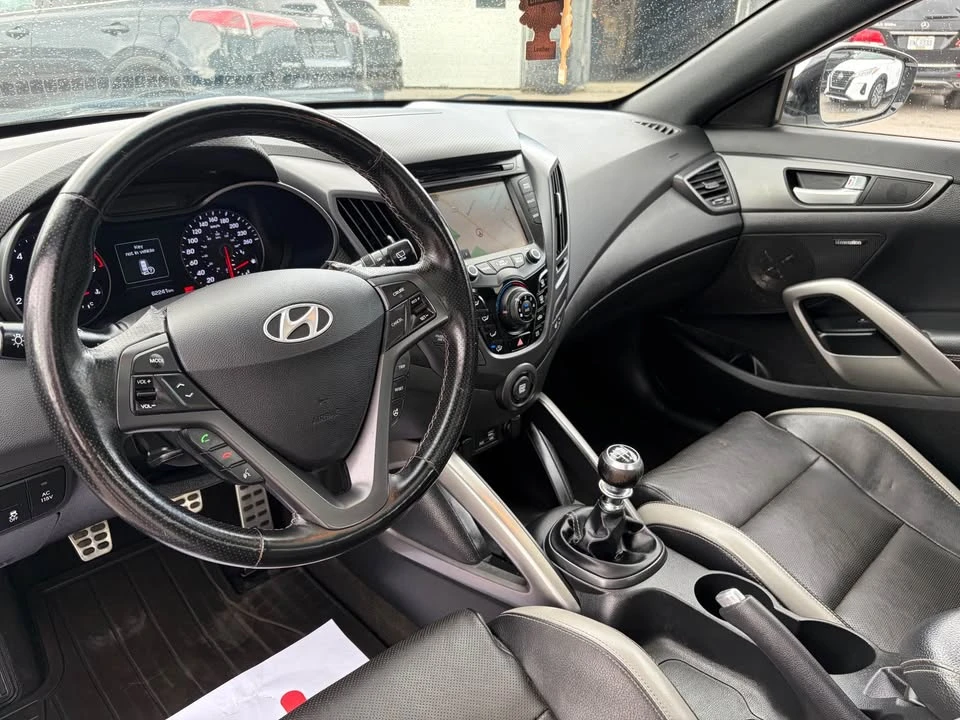 2016 Hyundai Veloster - Image 8 of 11