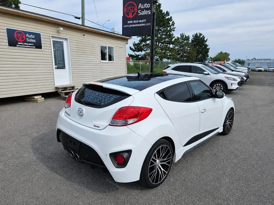 2016 Hyundai Veloster - Image 8 of 20