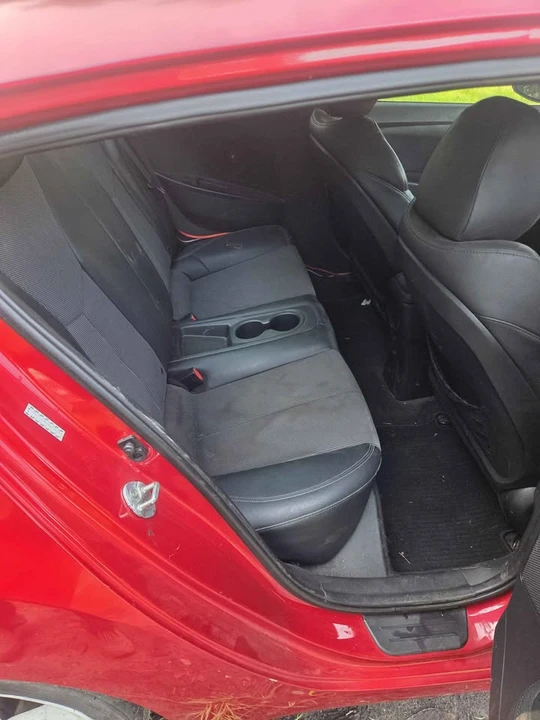 2016 Hyundai Veloster - Image 5 of 11