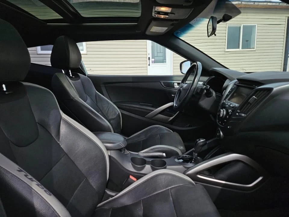 2016 Hyundai Veloster - Image 11 of 20
