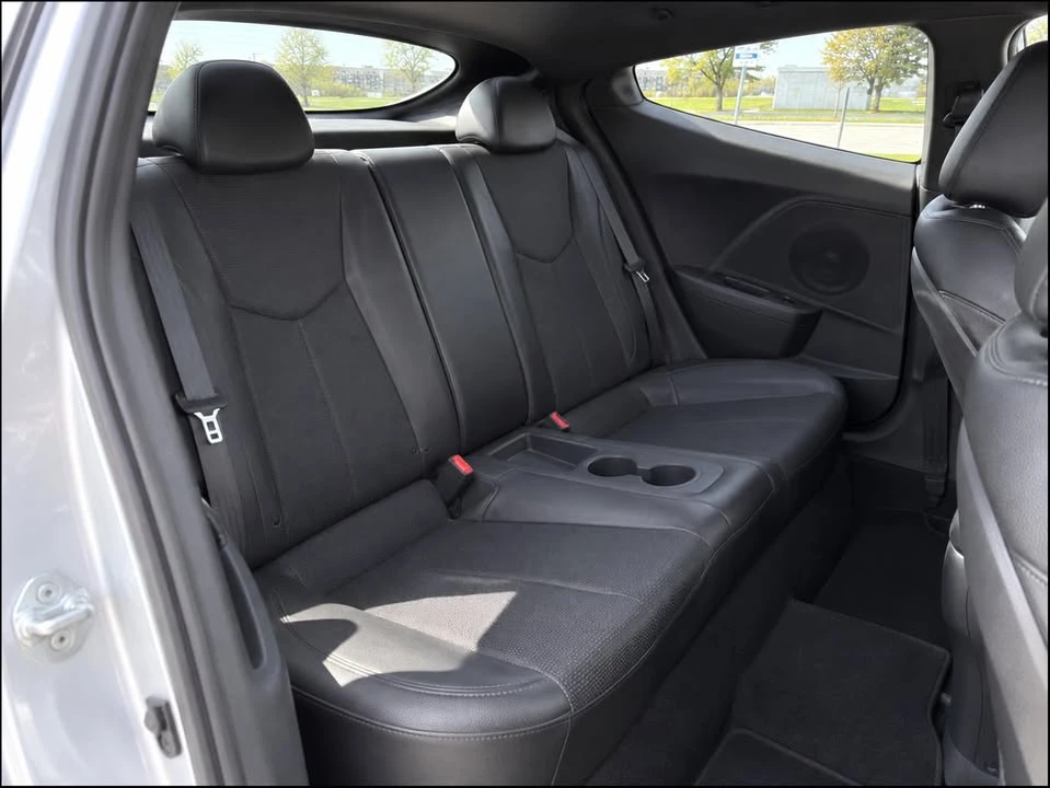 2016 Hyundai Veloster - Image 8 of 9