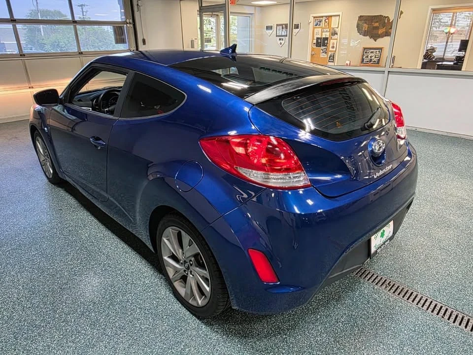 2016 Hyundai Veloster - Image 9 of 20