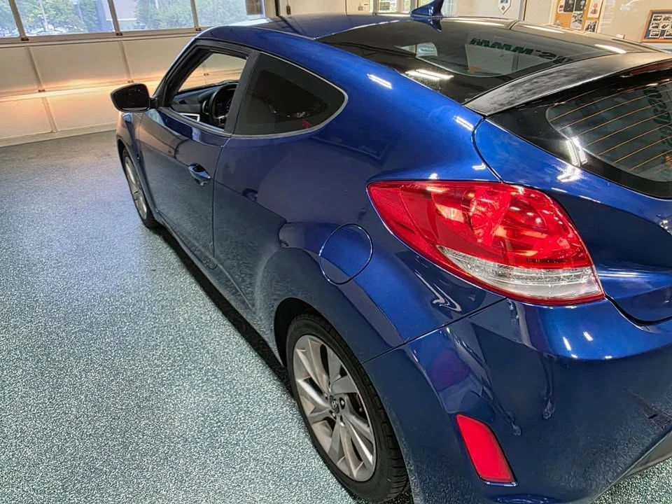 2016 Hyundai Veloster - Image 10 of 20