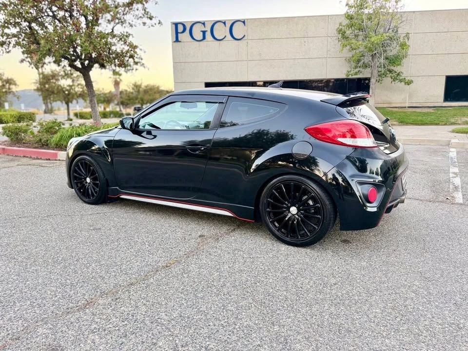 2016 Hyundai Veloster - Image 2 of 20