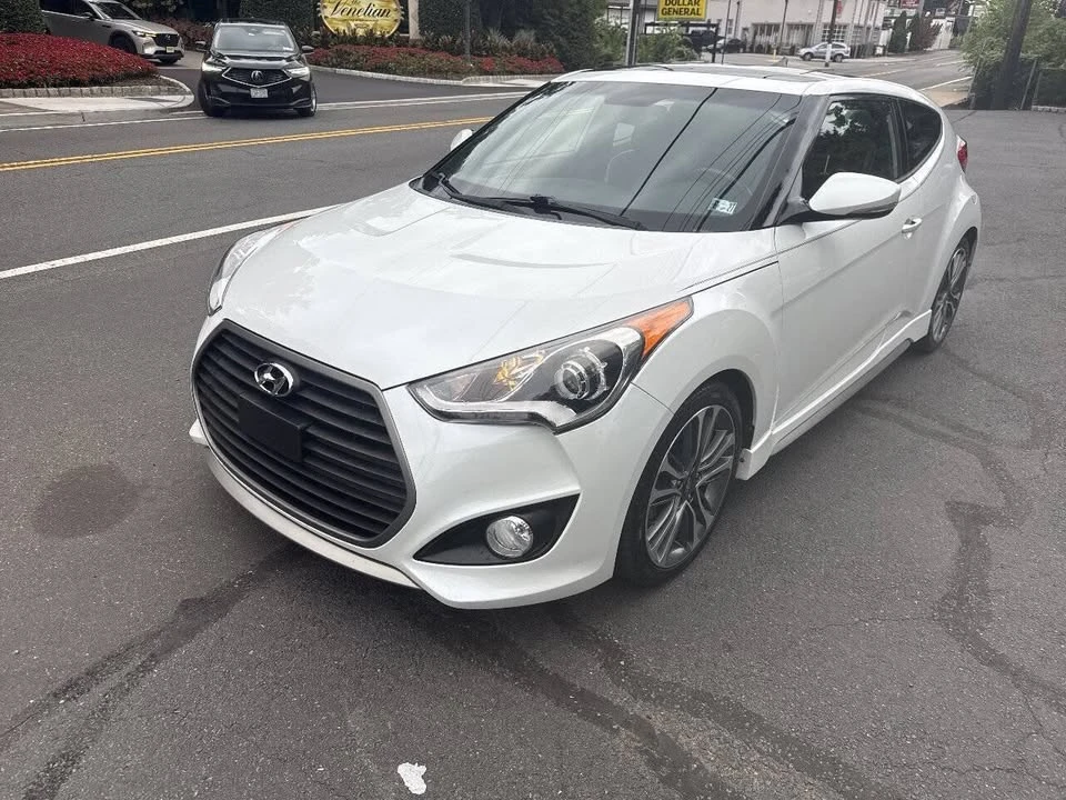 2016 Hyundai Veloster - Image 5 of 14