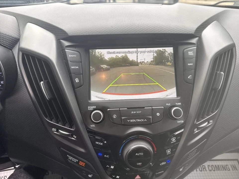 2016 Hyundai Veloster - Image 12 of 14