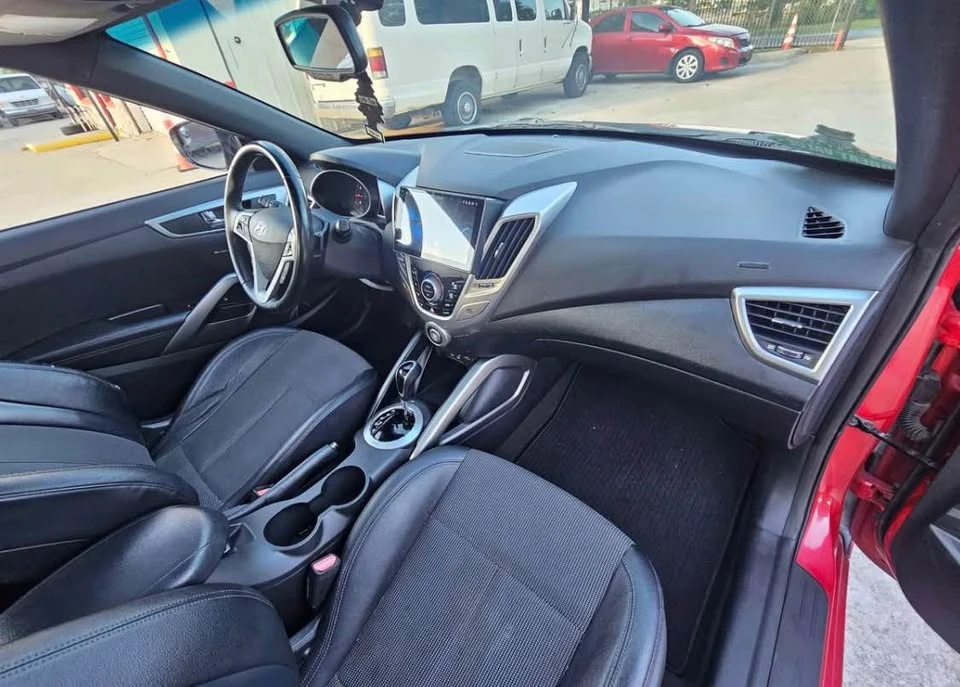 2016 Hyundai Veloster - Image 7 of 20