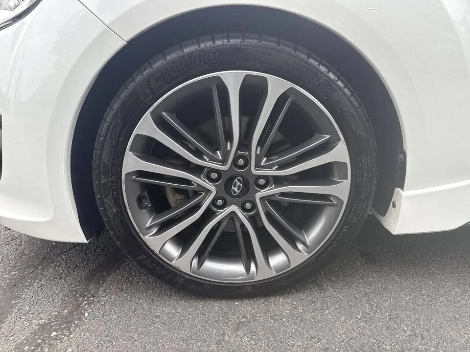 2016 Hyundai Veloster - Image 6 of 14