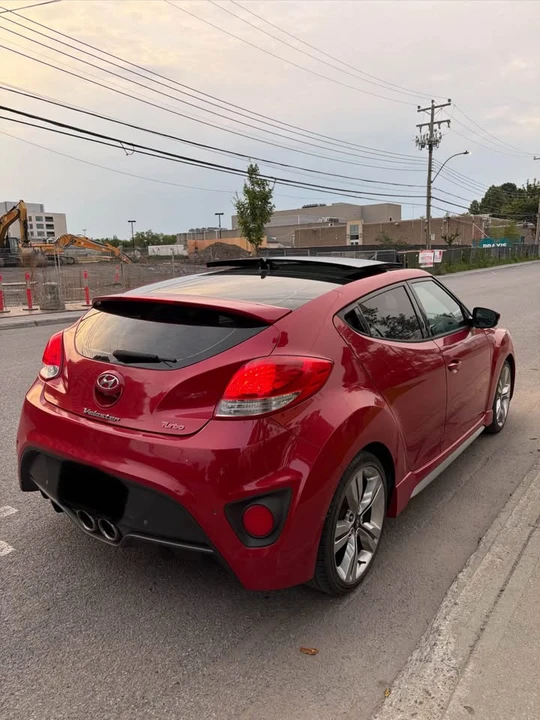 2016 Hyundai Veloster - Image 5 of 10