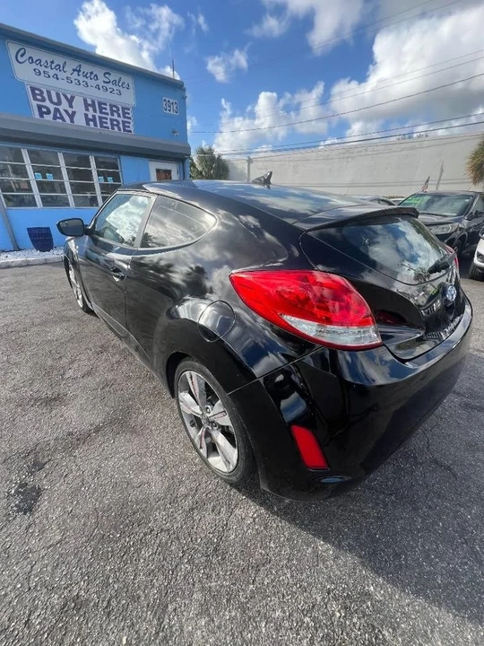 2016 Hyundai Veloster - Image 7 of 13