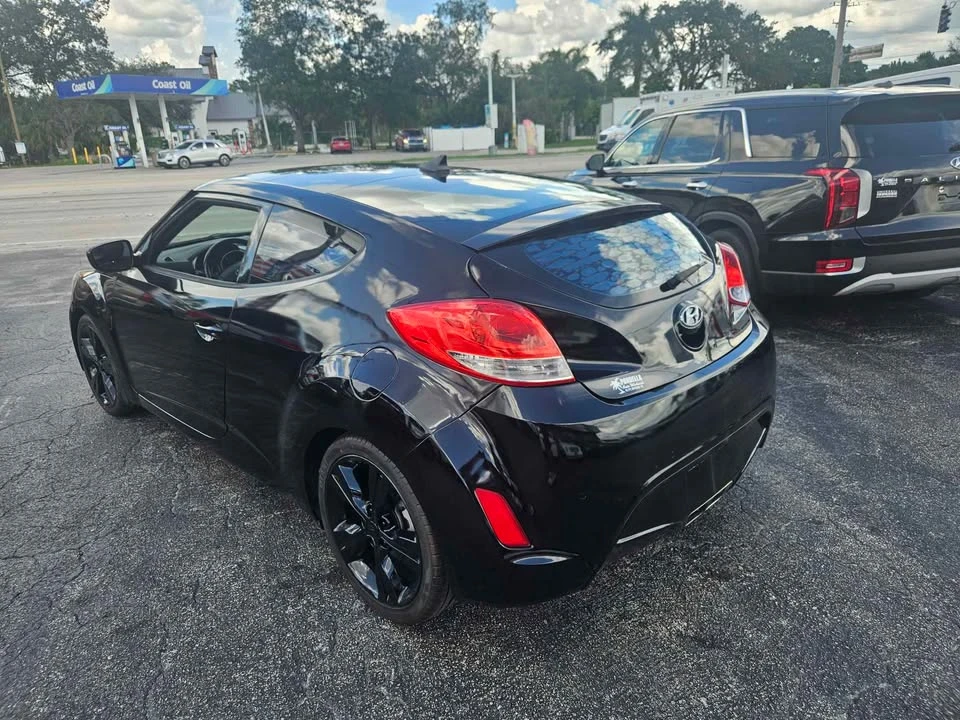 2016 Hyundai Veloster - Image 7 of 9