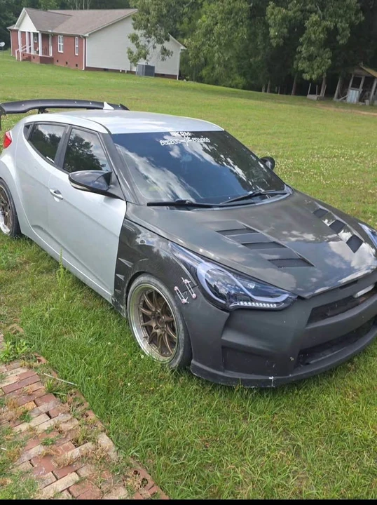 2016 Hyundai Veloster - Image 2 of 6