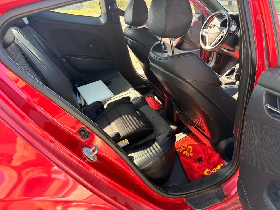 2016 Hyundai Veloster - Image 12 of 19