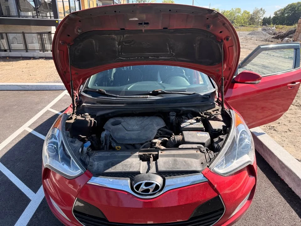 2016 Hyundai Veloster - Image 10 of 19