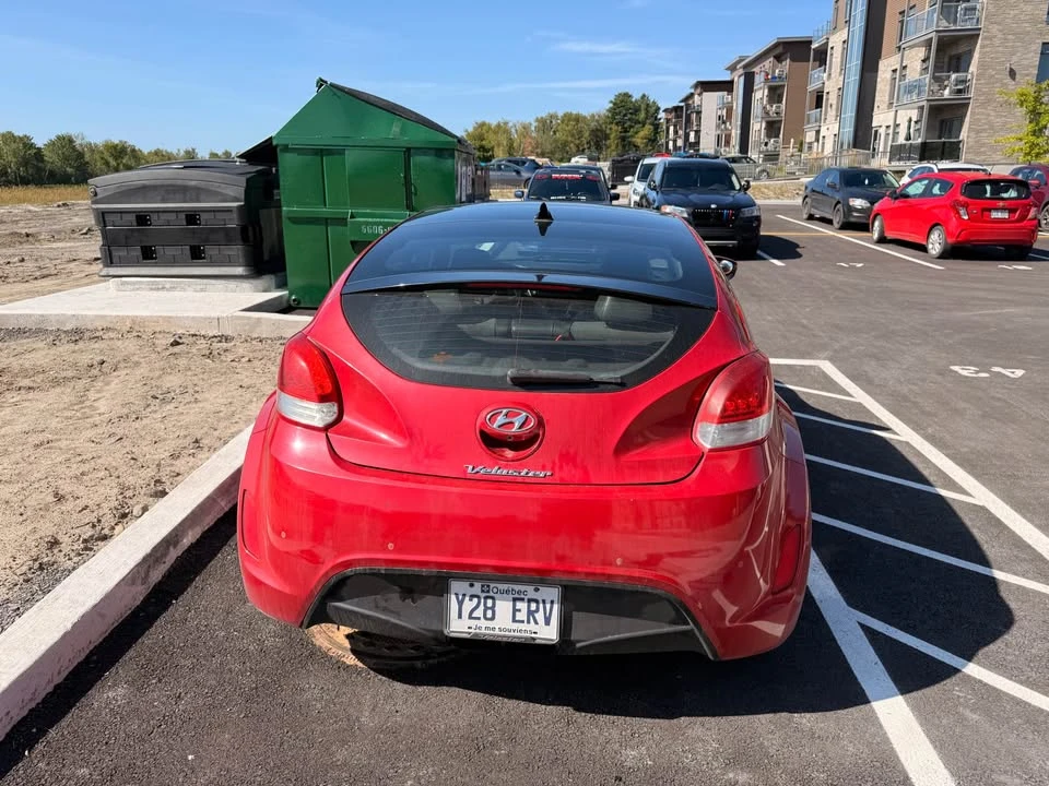 2016 Hyundai Veloster - Image 2 of 19