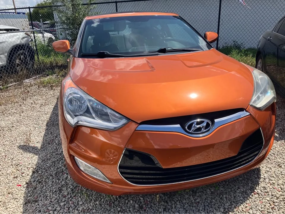 2016 Hyundai Veloster - Image 2 of 9