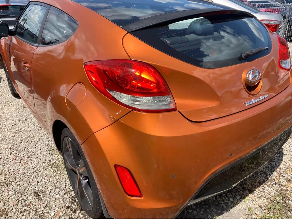 2016 Hyundai Veloster - Image 9 of 9