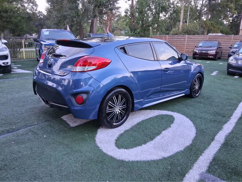 2016 Hyundai Veloster - Image 2 of 13