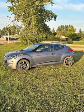 2016 Hyundai Veloster SE