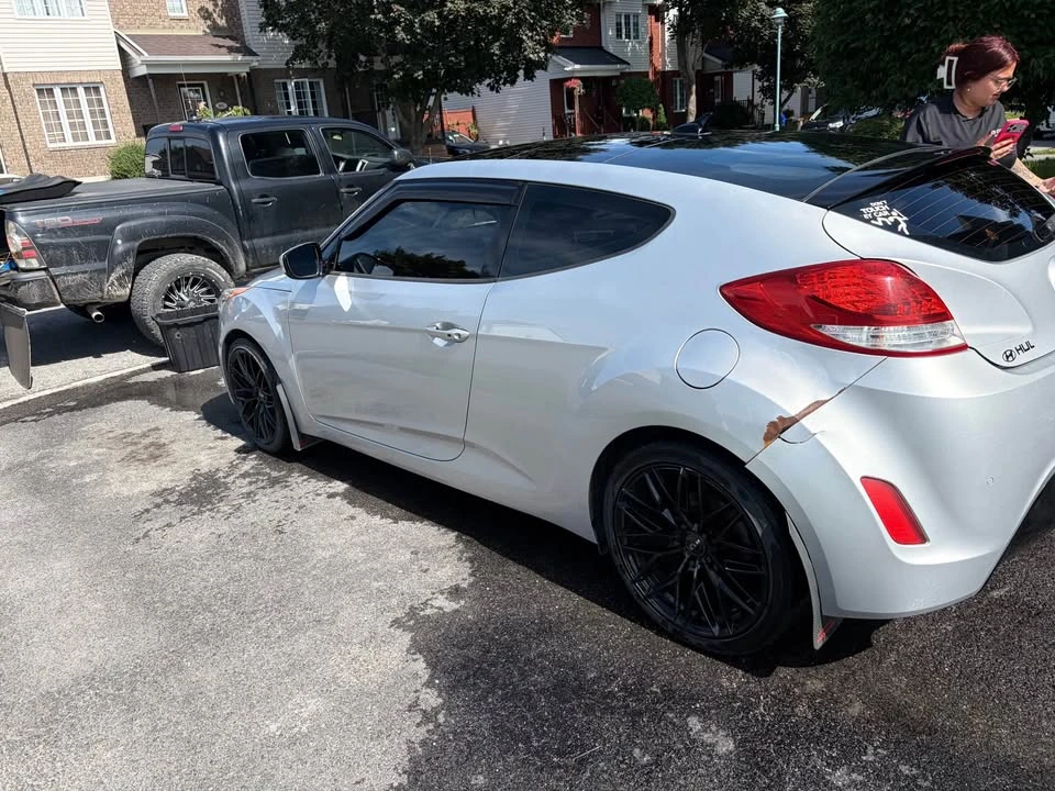 2016 Hyundai Veloster - Image 4 of 5