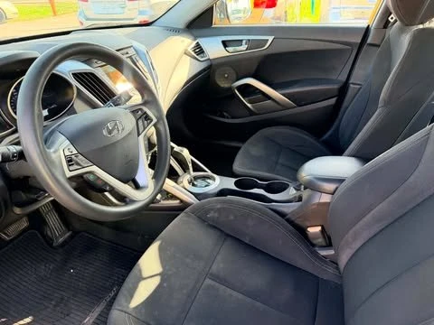 2016 Hyundai Veloster - Image 7 of 8