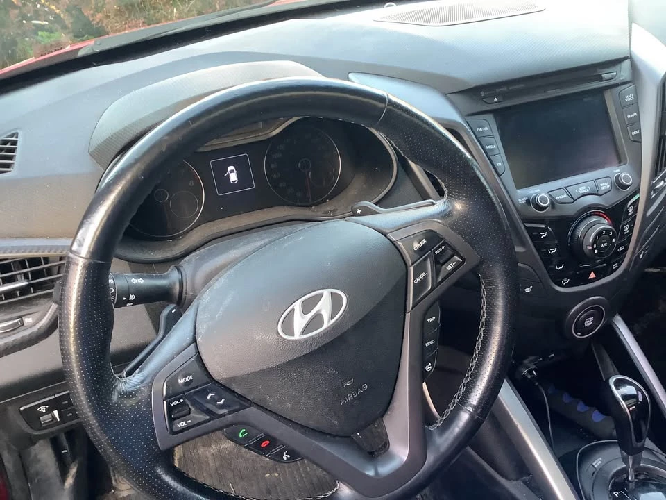 2016 Hyundai Veloster - Image 4 of 7