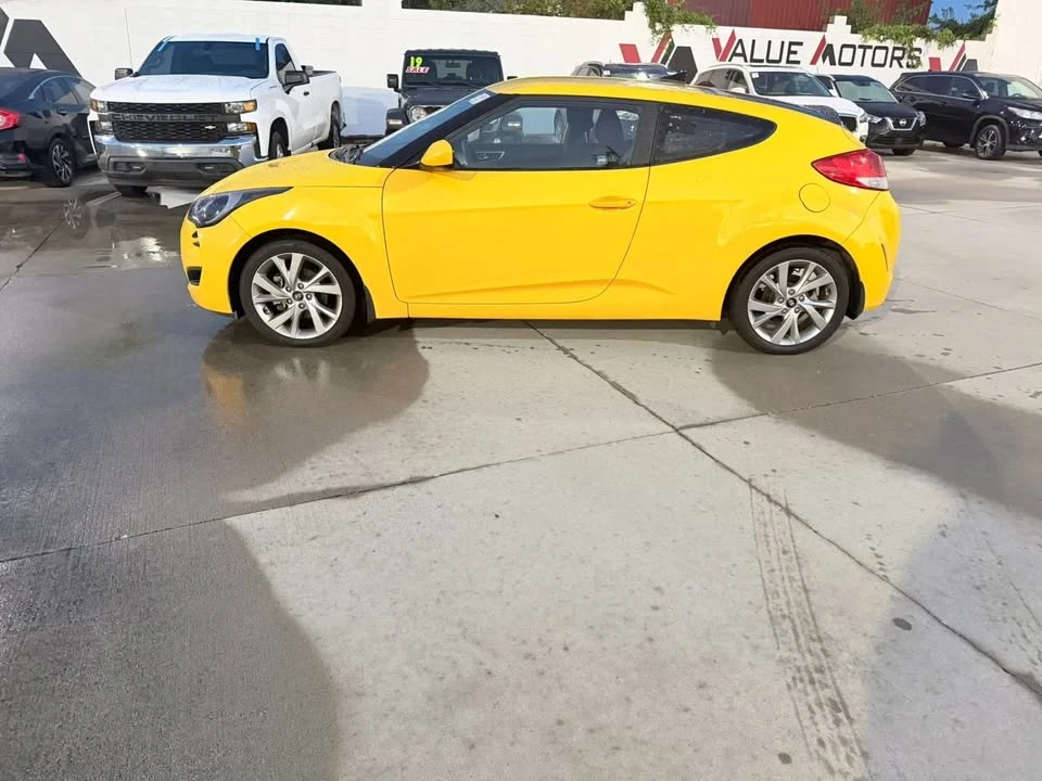 2016 Hyundai Veloster - Image 8 of 11