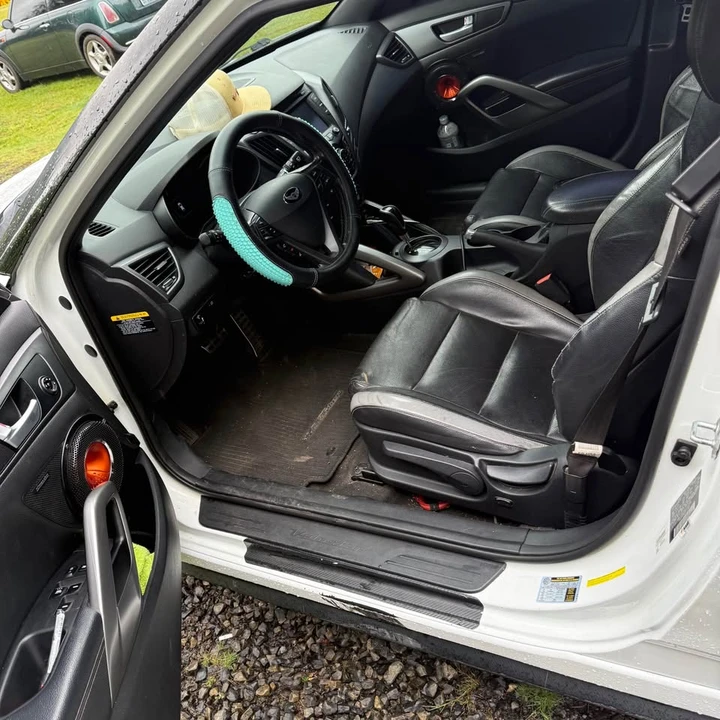 2016 Hyundai Veloster - Image 2 of 6