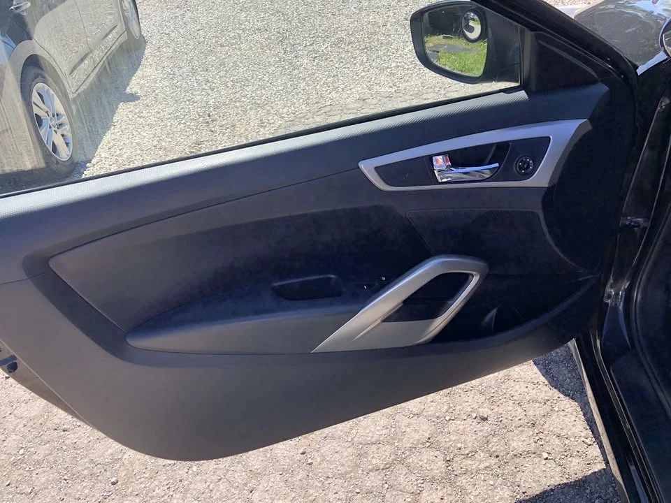2016 Hyundai Veloster - Image 15 of 20