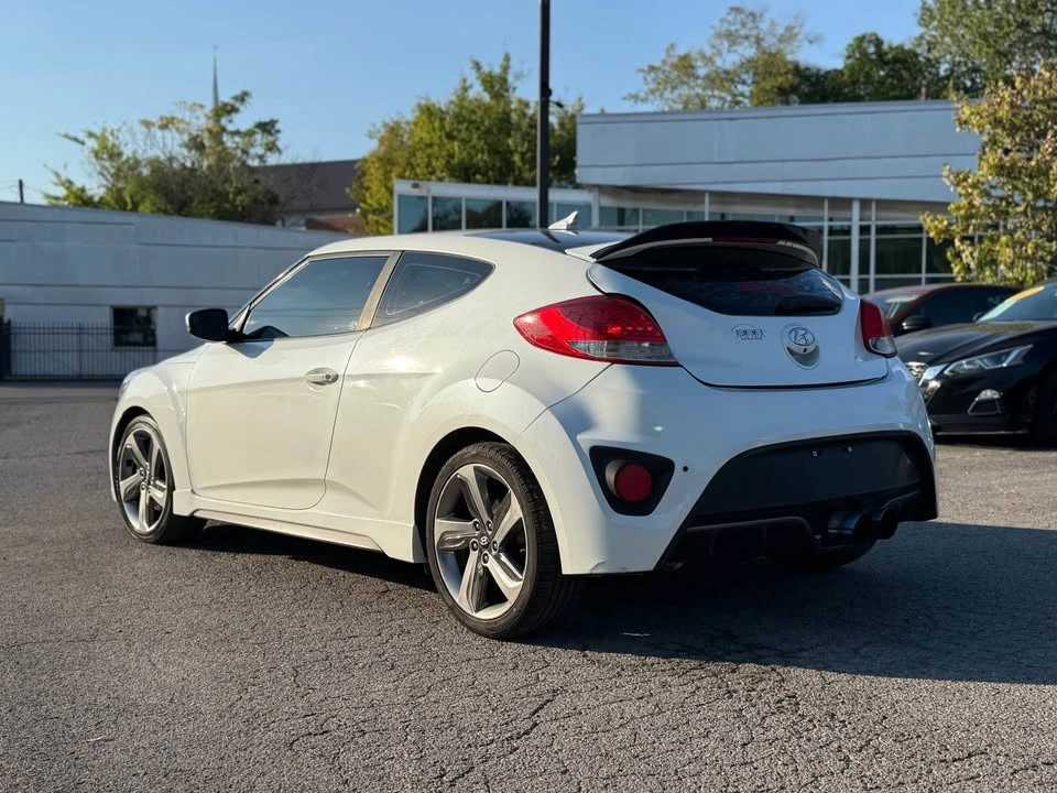 2016 Hyundai Veloster - Image 9 of 10