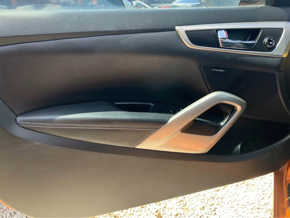 2016 Hyundai Veloster - Image 4 of 9