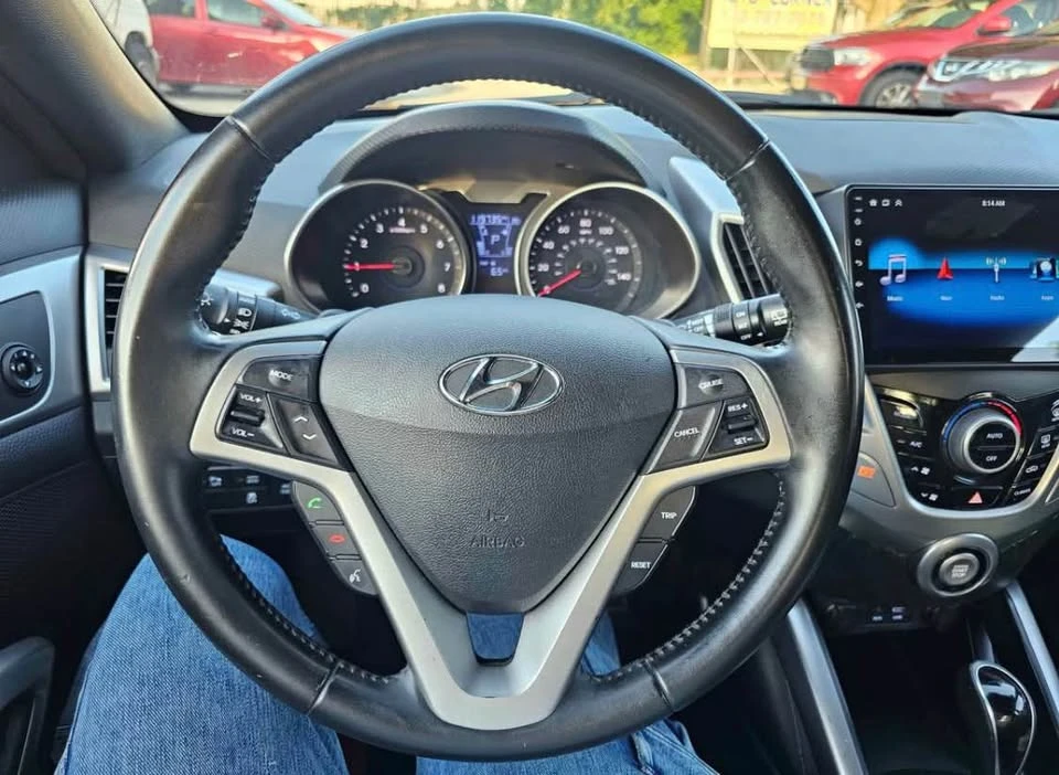 2016 Hyundai Veloster - Image 8 of 20