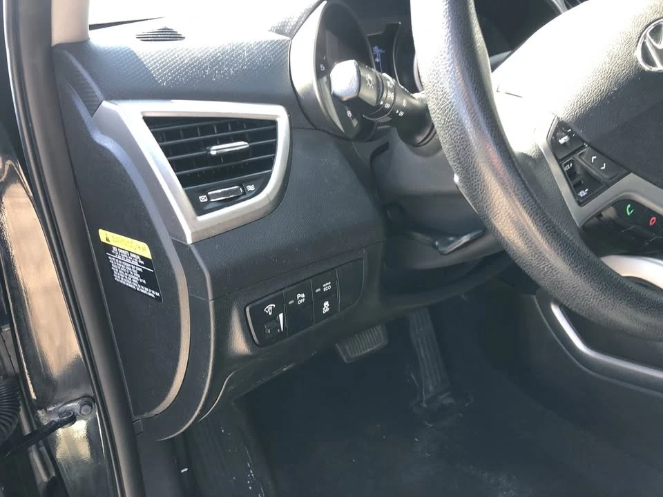 2016 Hyundai Veloster - Image 16 of 20