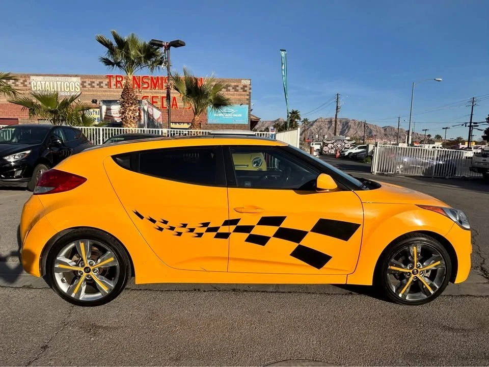 2016 Hyundai Veloster - Image 2 of 14