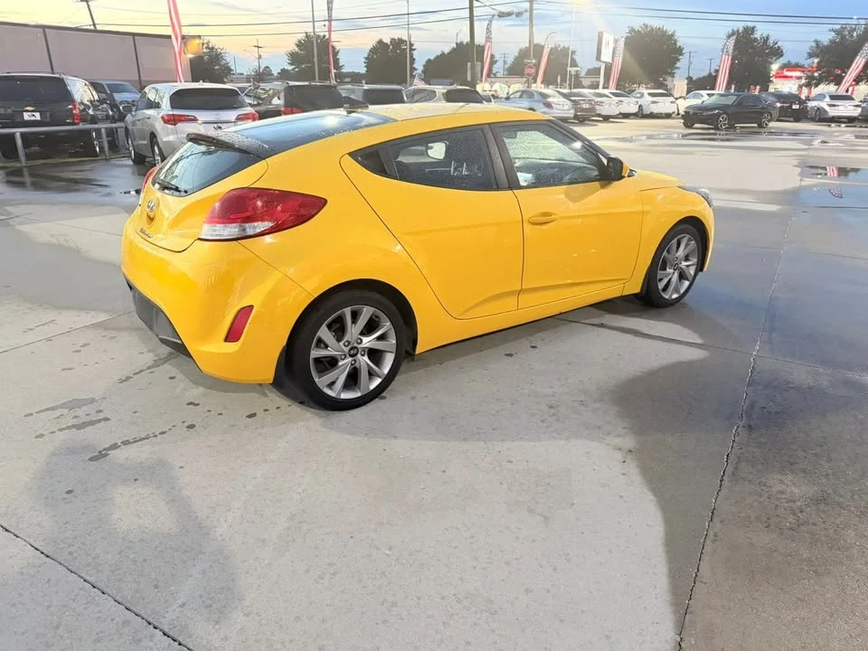 2016 Hyundai Veloster - Image 5 of 11