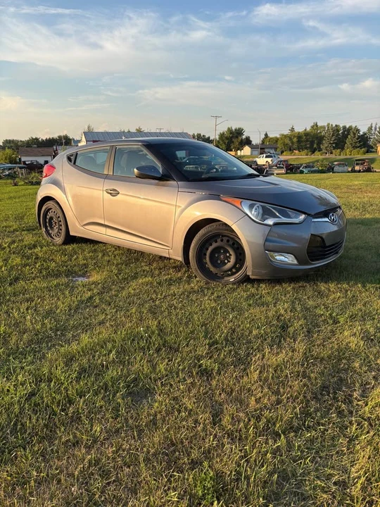 2016 Hyundai Veloster - Image 10 of 10