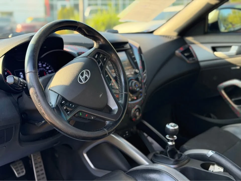 2016 Hyundai Veloster - Image 4 of 10