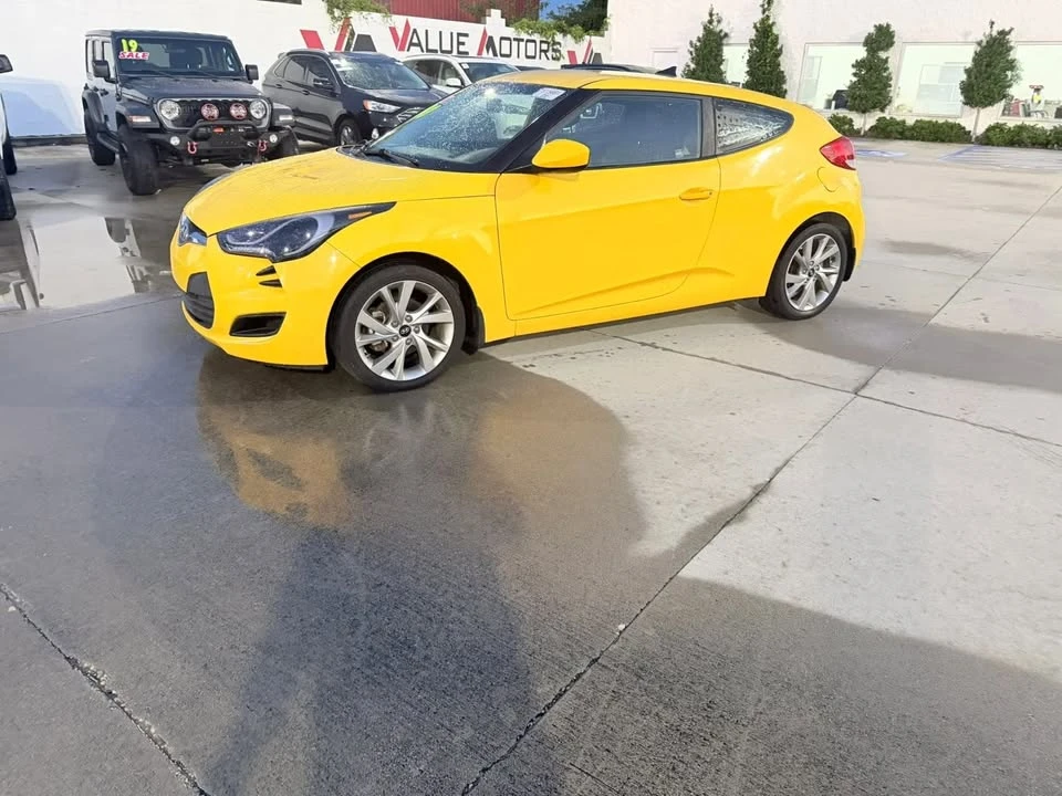 2016 Hyundai Veloster - Image 9 of 11